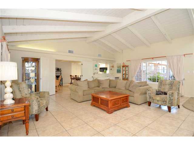 1204 Via Ramon Escondido, CA 92029 - Photo 7 of 25 Gallery Image 7