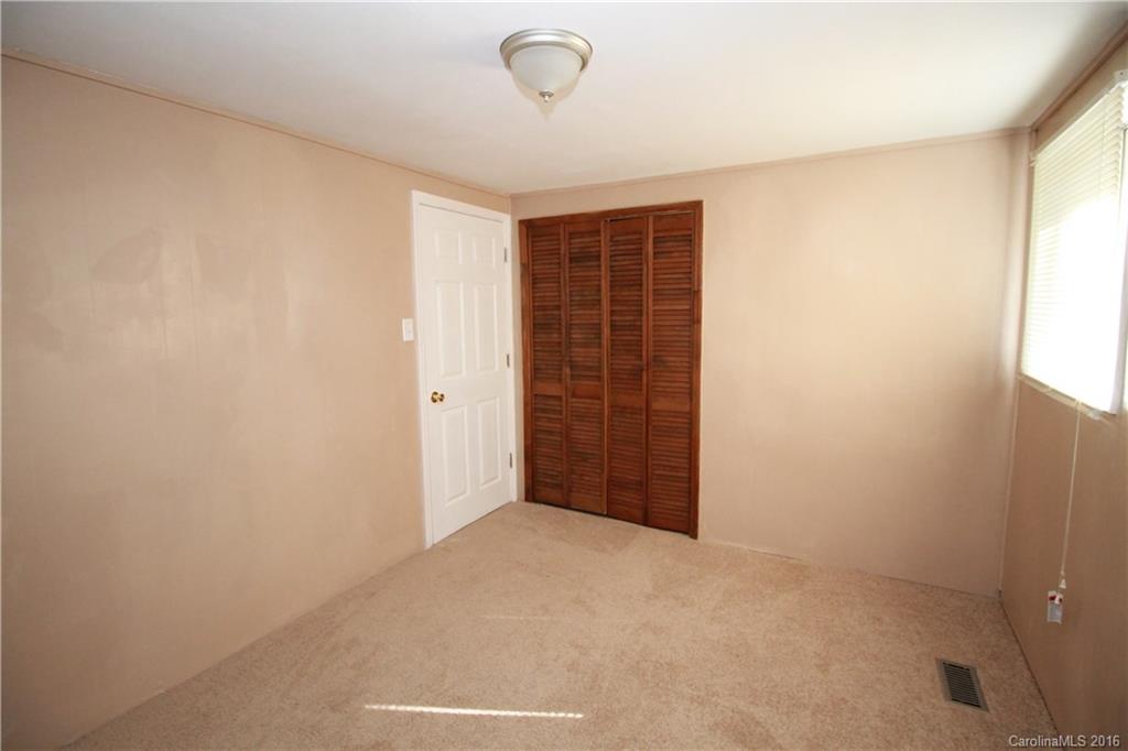 6130 Oakridge Road Clover, SC 29710 - Photo 14 of 17 Gallery Image 14