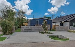 4346 Phlox Street, Unit A Houston, TX 77051 - Photo 13 of 15