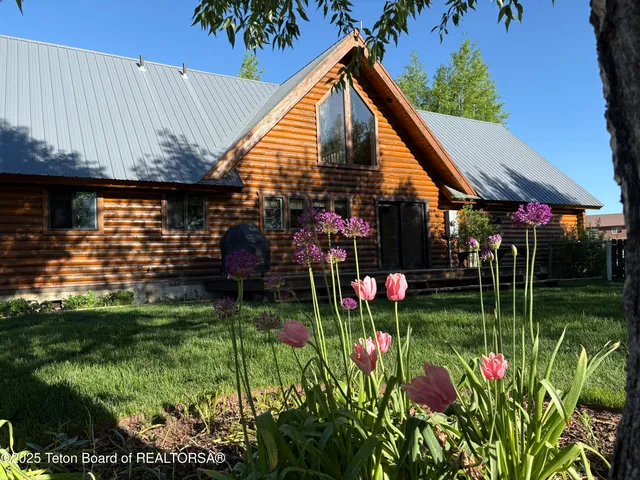 $1,179,000 | 876 Wild Cat Canyon Loop, Driggs, ID 83422