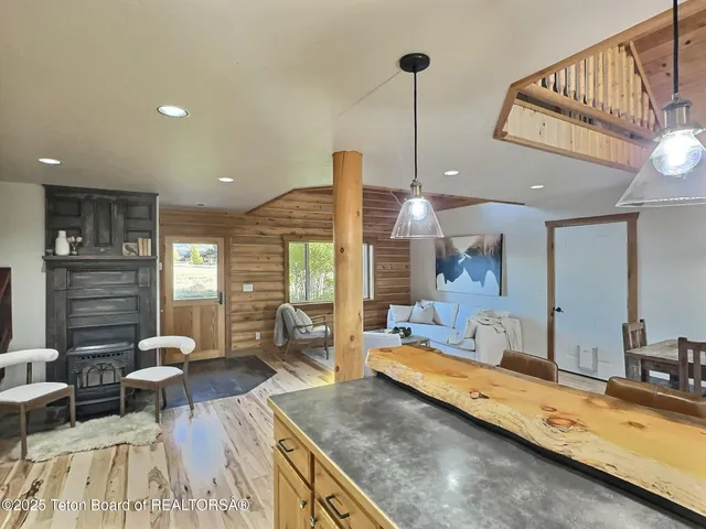 $1,179,000 | 876 Wild Cat Canyon Loop, Driggs, ID 83422