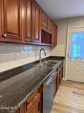 $259,900 | 18 Carroll Place, Troy, NY 12180