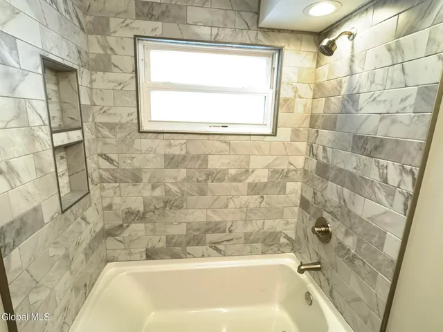 $259,900 | 18 Carroll Place, Troy, NY 12180