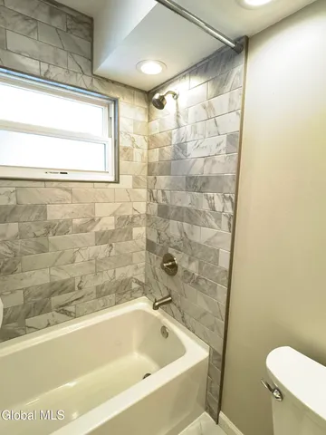 $259,900 | 18 Carroll Place, Troy, NY 12180