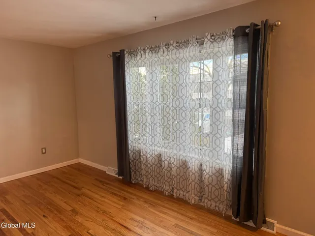 $259,900 | 18 Carroll Place, Troy, NY 12180