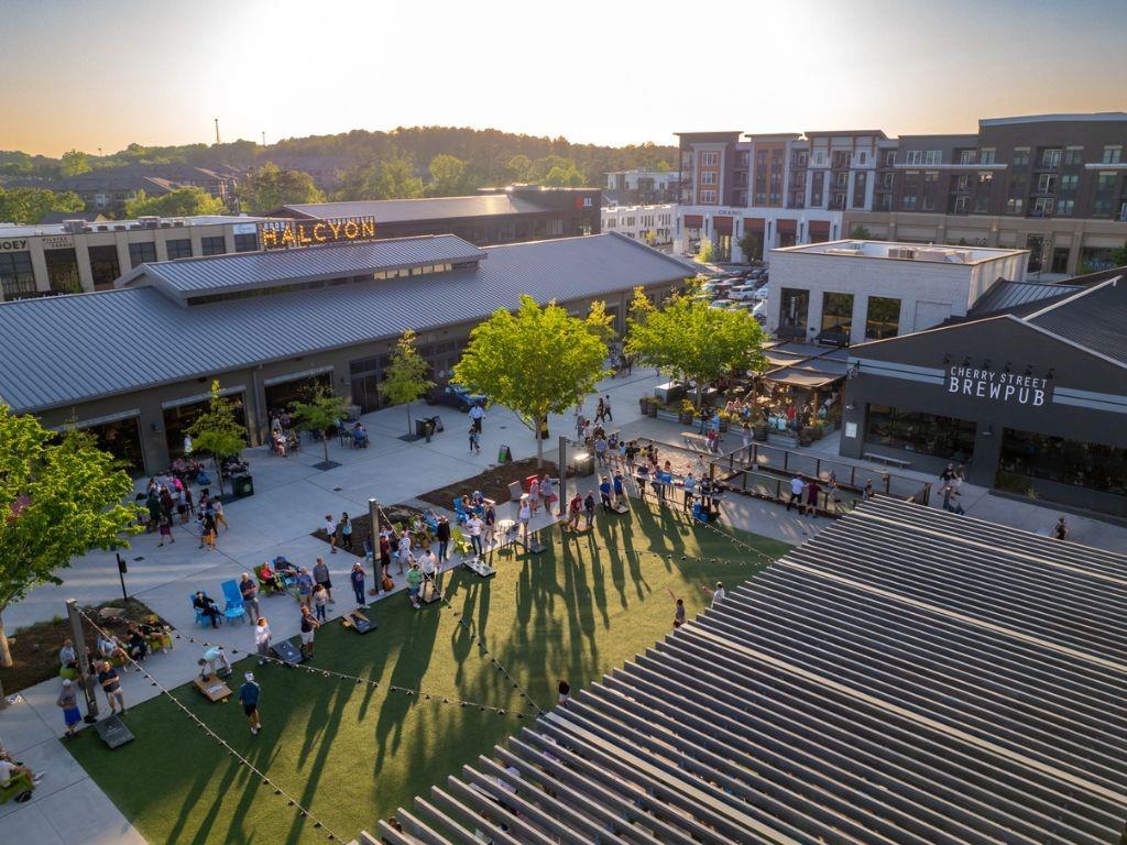 3450 Commander Cove Suwanee, GA 30024 - Photo 47 of 53 an aerial view of a house