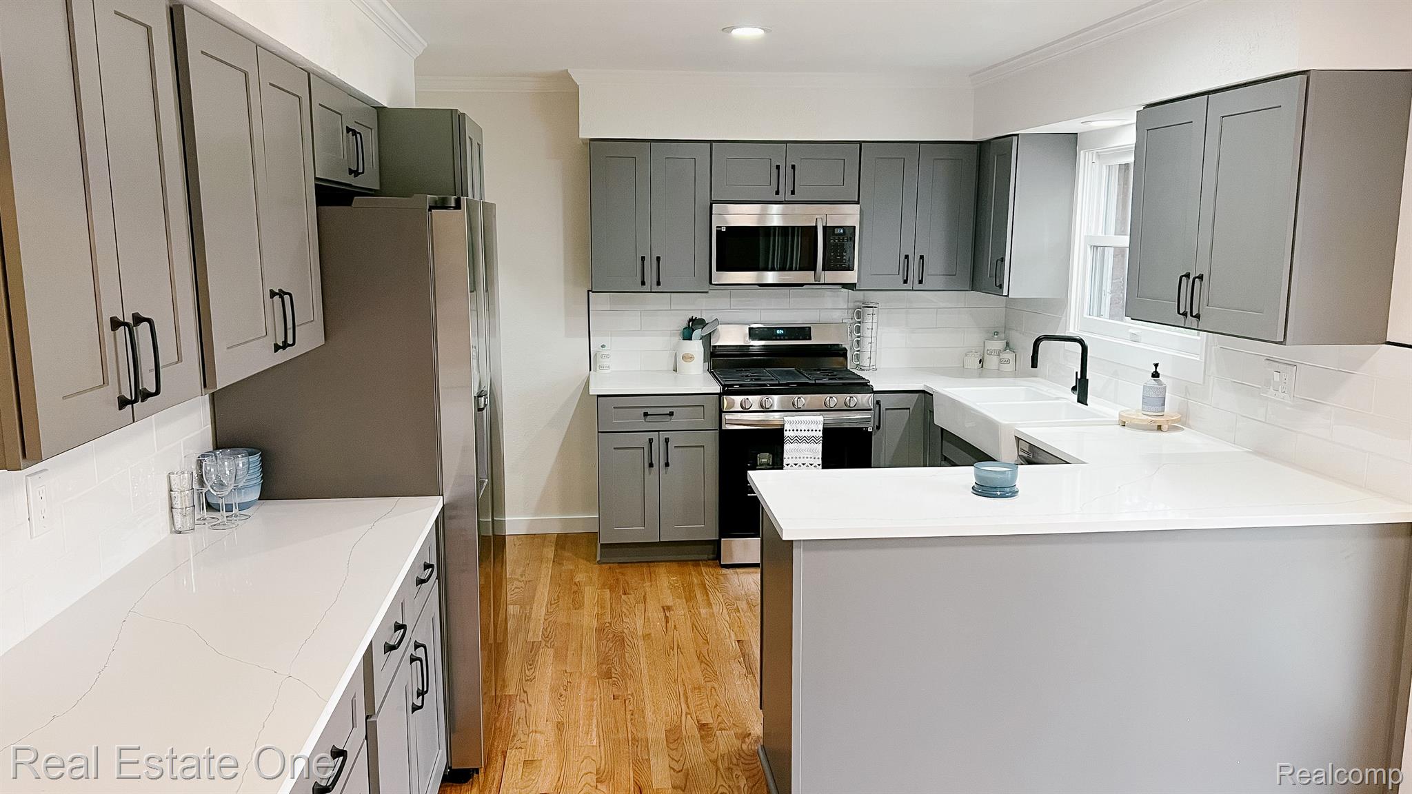 90 Shoreham Road Grosse Pointe, MI 48236 - Photo 7 of 32 Gallery Image 7