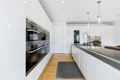 $7,495,000 | 2434 Manhattan Avenue, Hermosa Beach, CA 90254