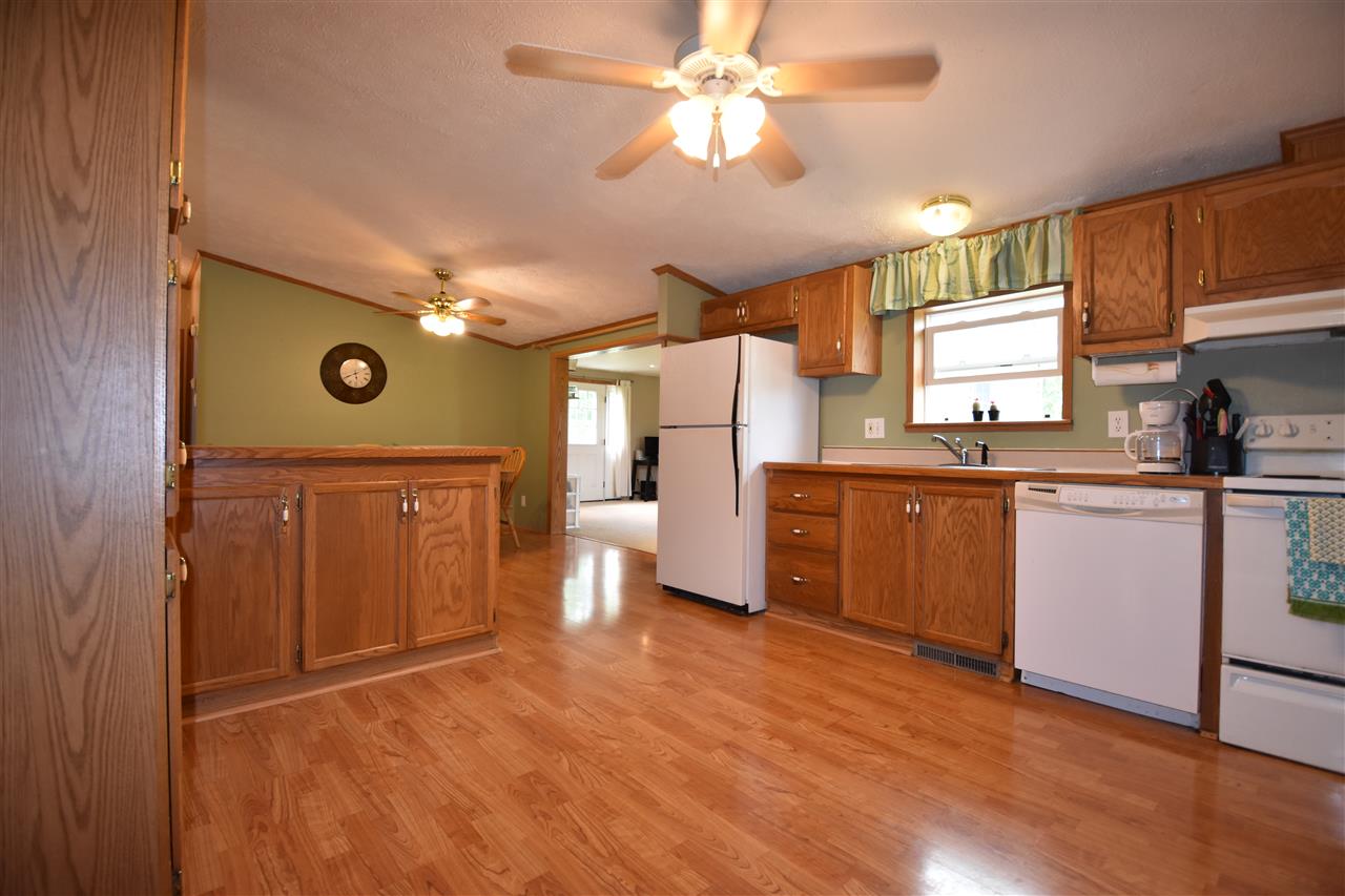 543 Hawkins Road Ferrisburgh, VT 05456 - Photo 3 of 40