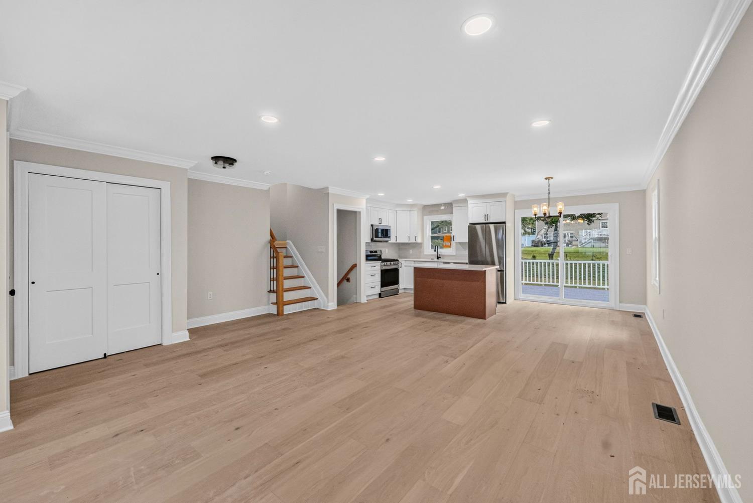 34 Larchmont Road Edison, NJ 08837 - Photo 8 of 38