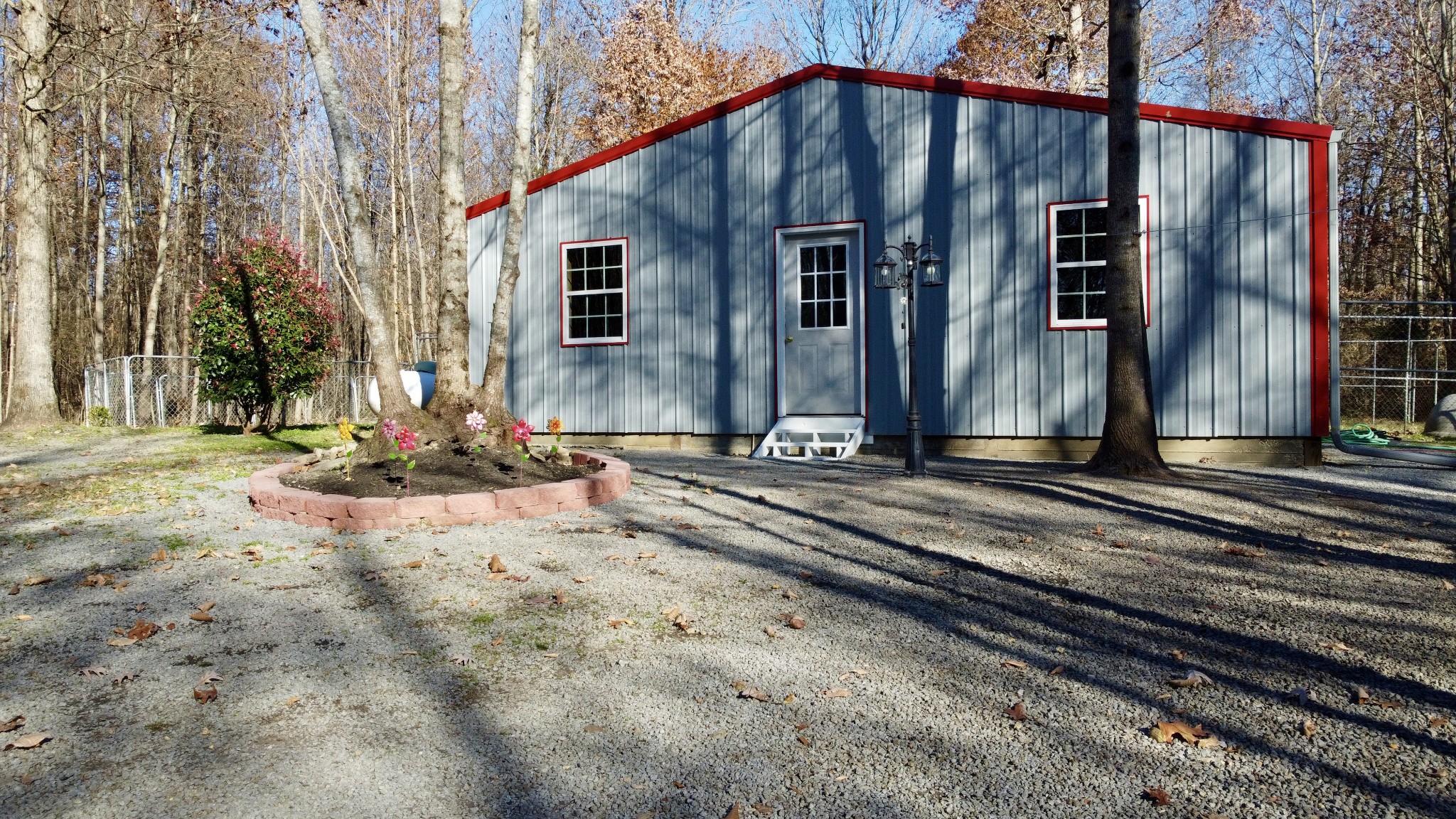 581 Nim Road Red Boiling Springs, TN 37150 - Photo 21 of 26 a backyard of a house