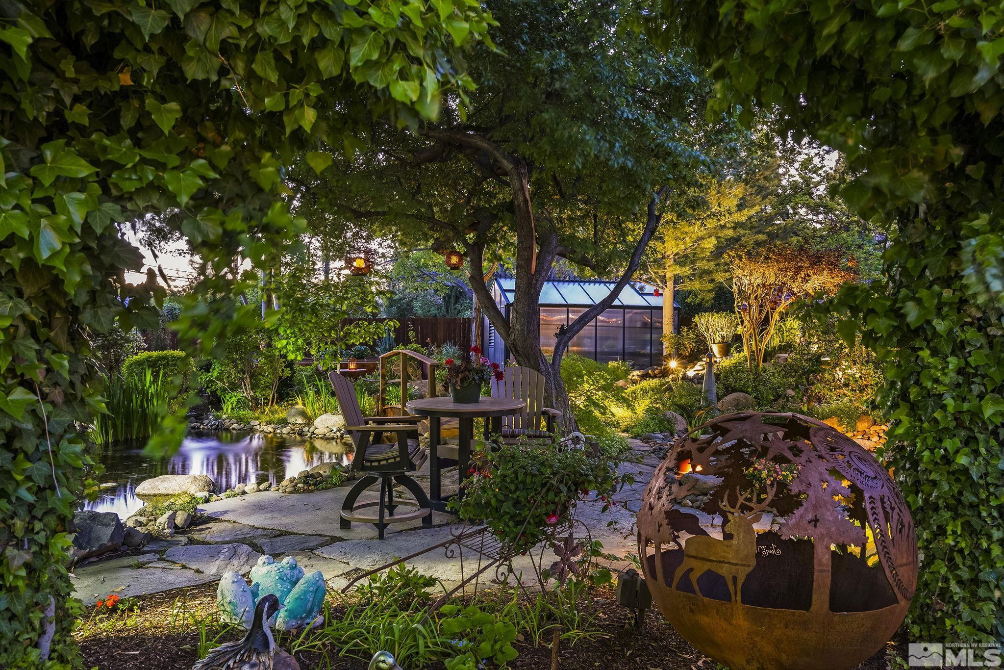 930 Spanish Springs Road Sparks, NV 89434 - Photo 38 of 40 a view of a backyard of the house