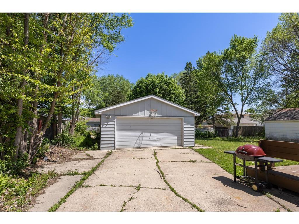 1605 4th Street Southwest Austin, MN 55912 - Photo 21 of 26