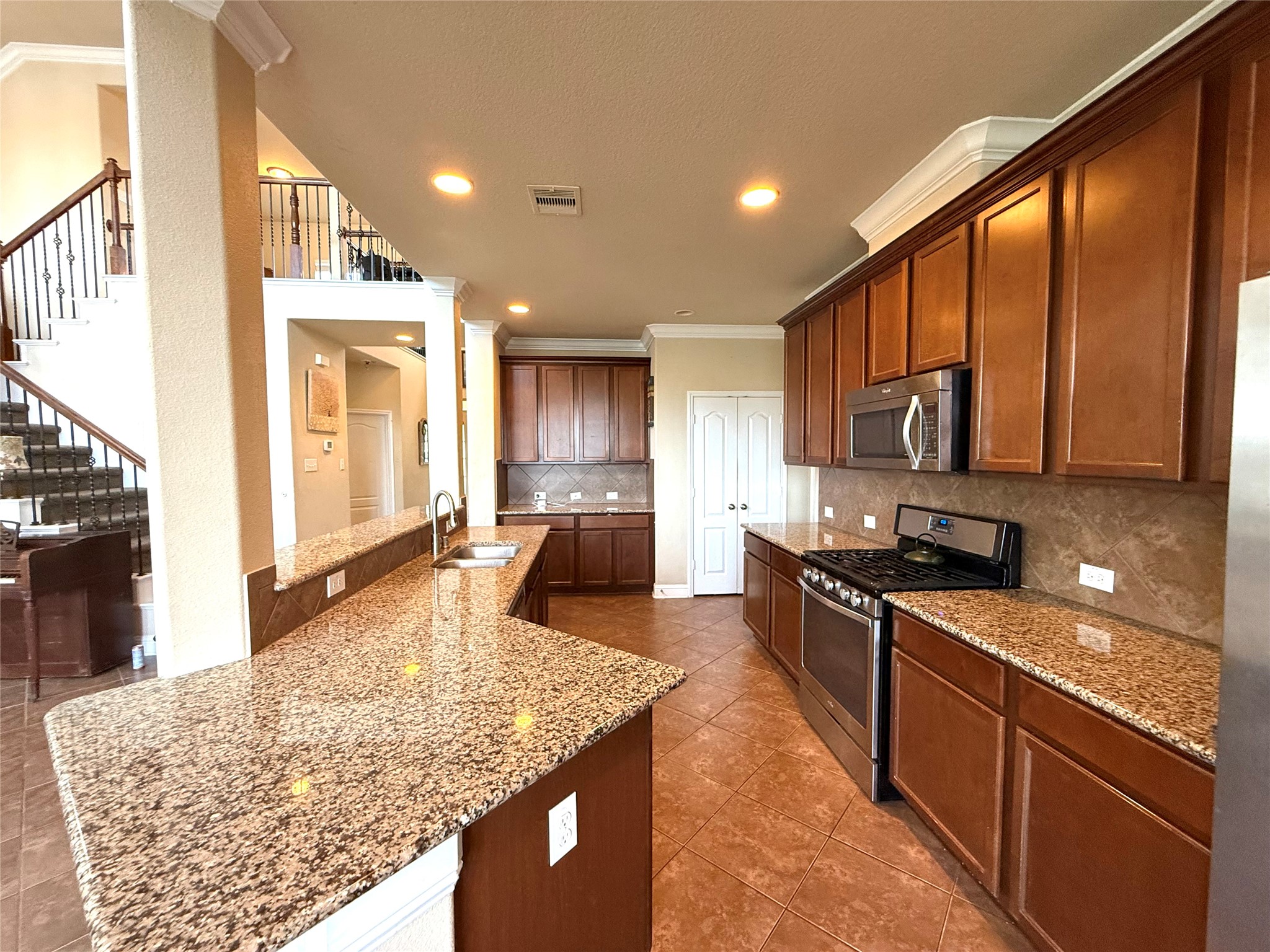5939 Northcrest Village Way Spring, TX 77388 - Photo 10 of 12