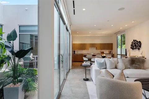 $1,395,000 | 3740 Holland Avenue, Unit 3B, Dallas, TX 75219