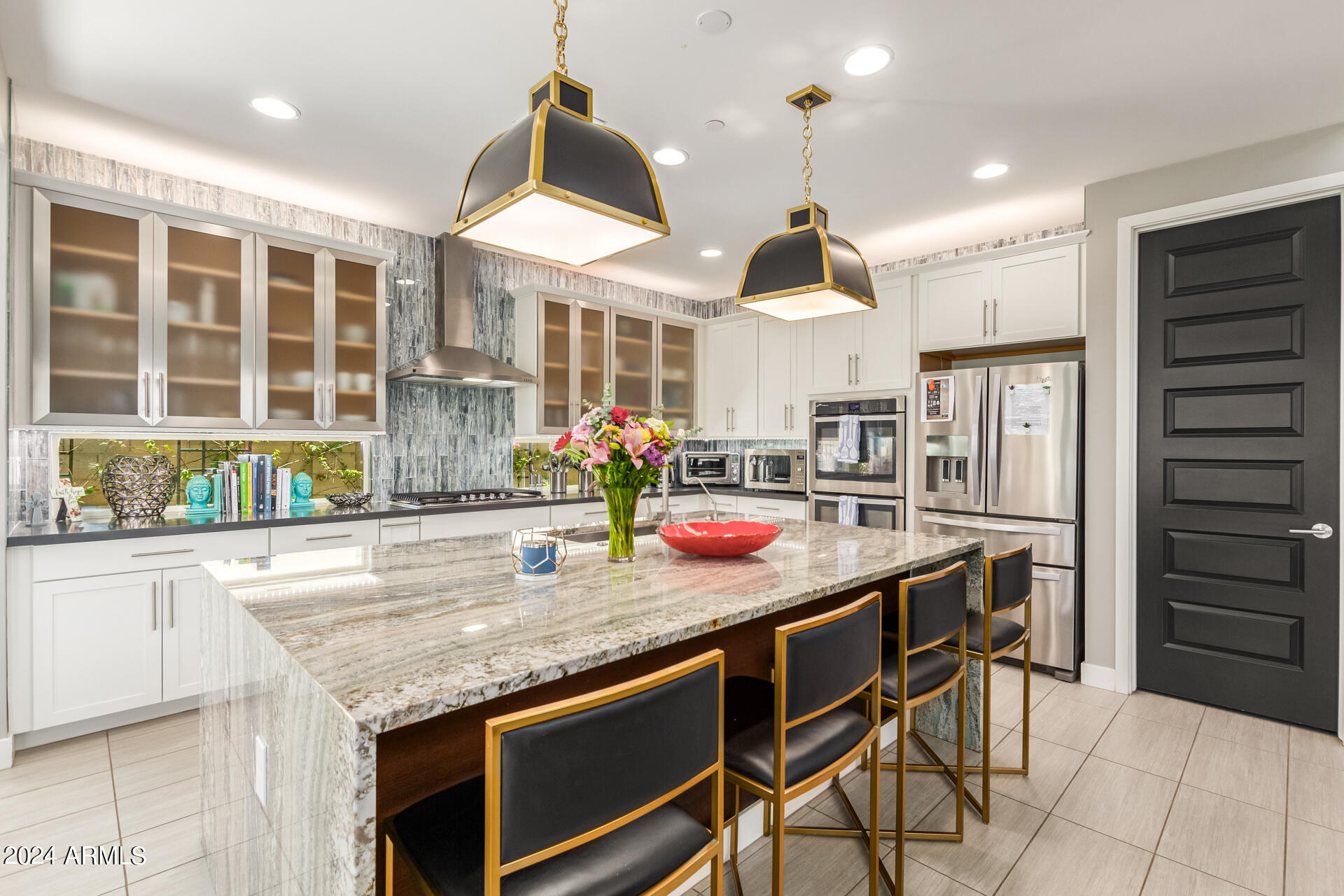 12146 West Peak View Road Peoria, AZ 85383 - Photo 21 of 71 21 - Peak View