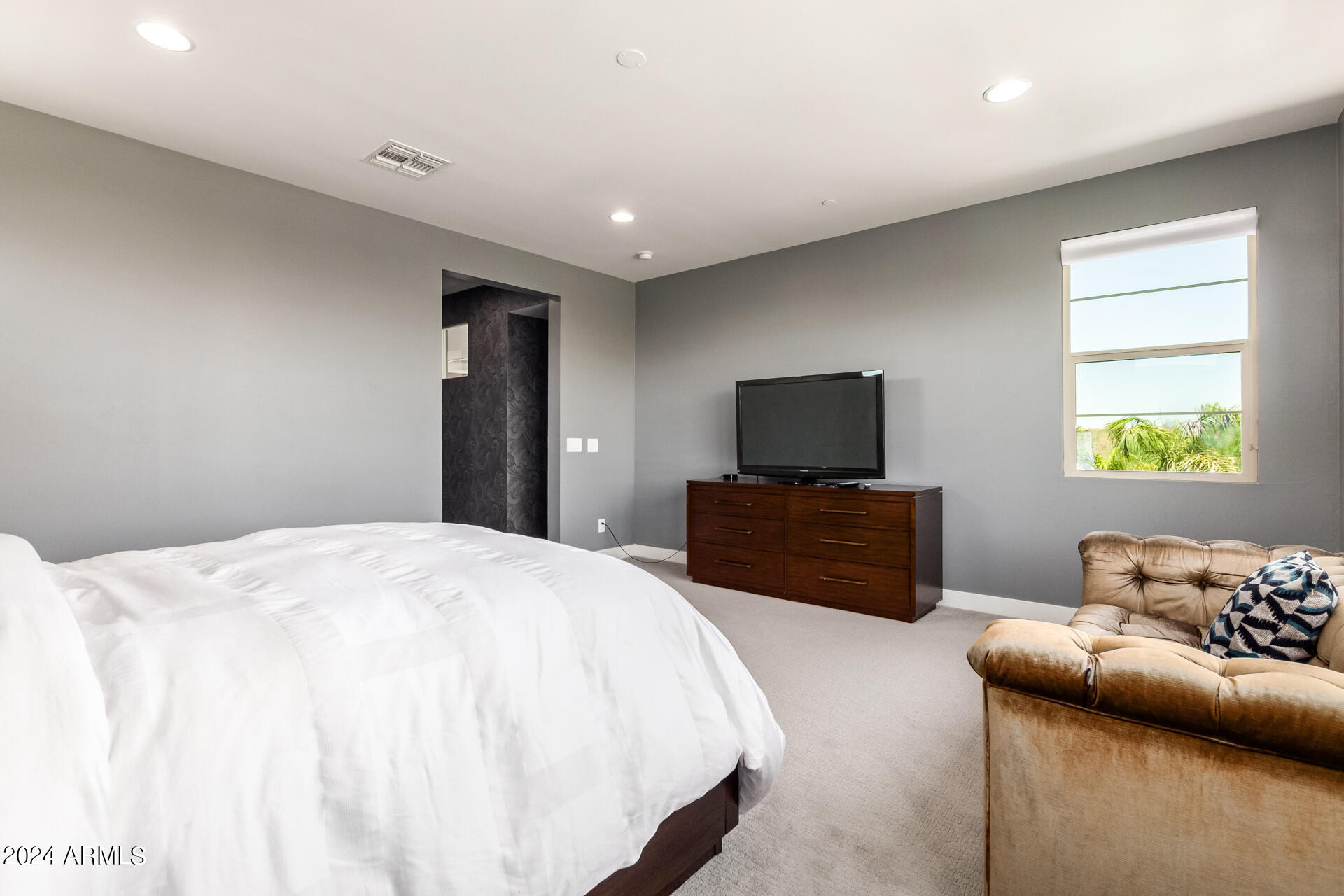 12146 West Peak View Road Peoria, AZ 85383 - Photo 24 of 71 24 - Peak View