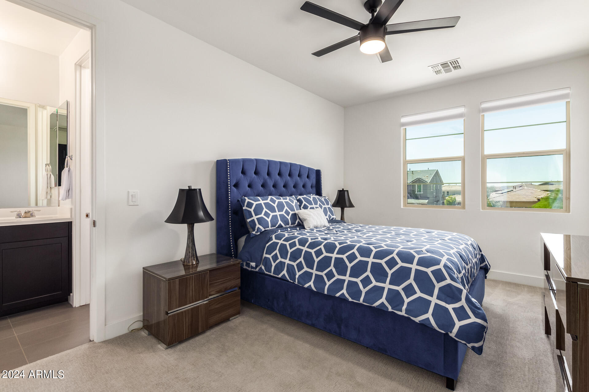 12146 West Peak View Road Peoria, AZ 85383 - Photo 31 of 71 31 - Peak View