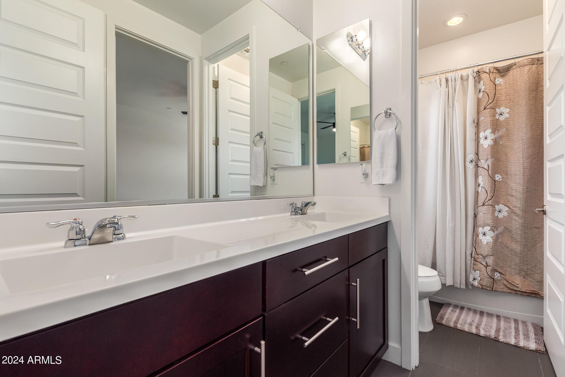 12146 West Peak View Road Peoria, AZ 85383 - Photo 32 of 71 32 - Peak View