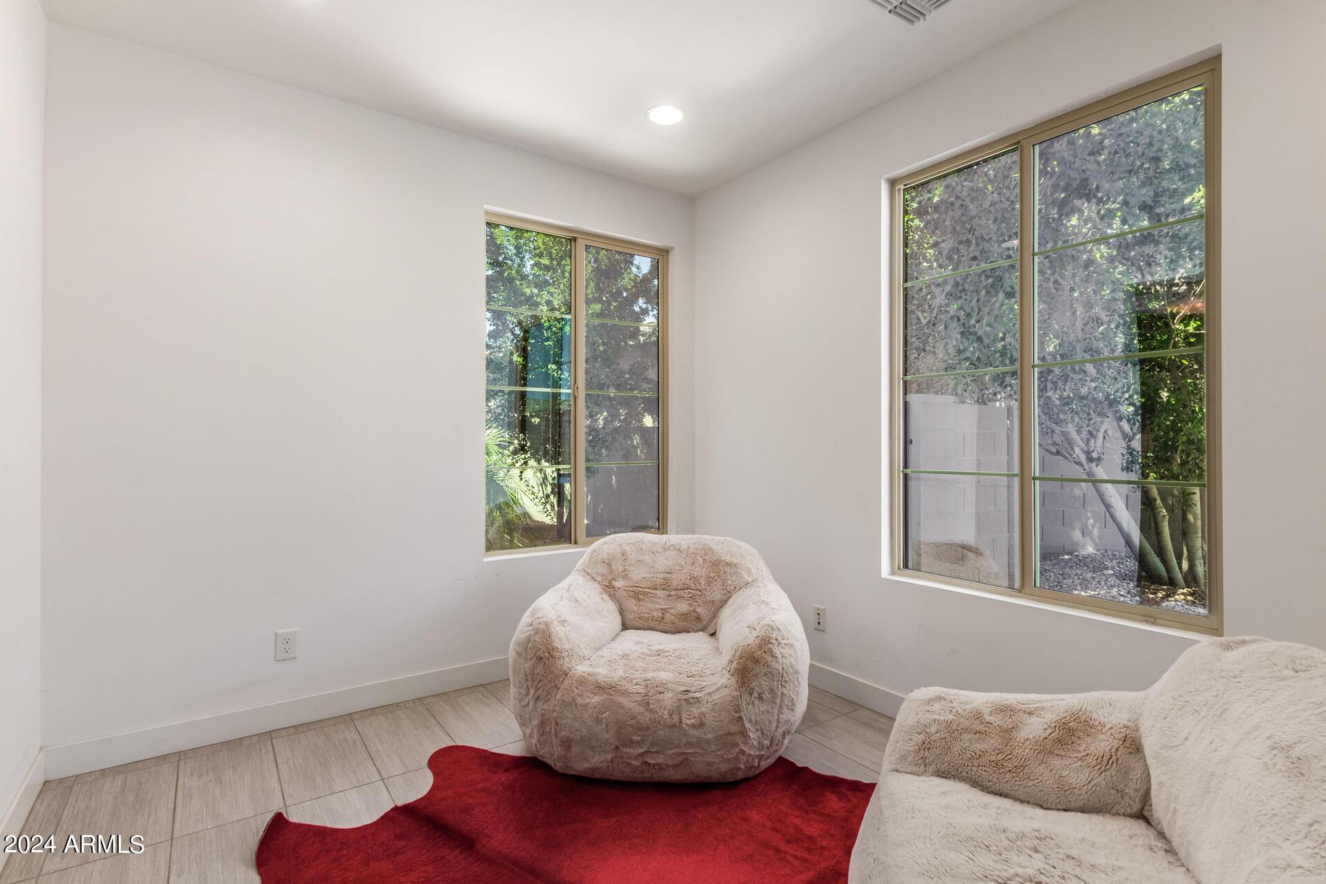 12146 West Peak View Road Peoria, AZ 85383 - Photo 40 of 71 40 - Peak View