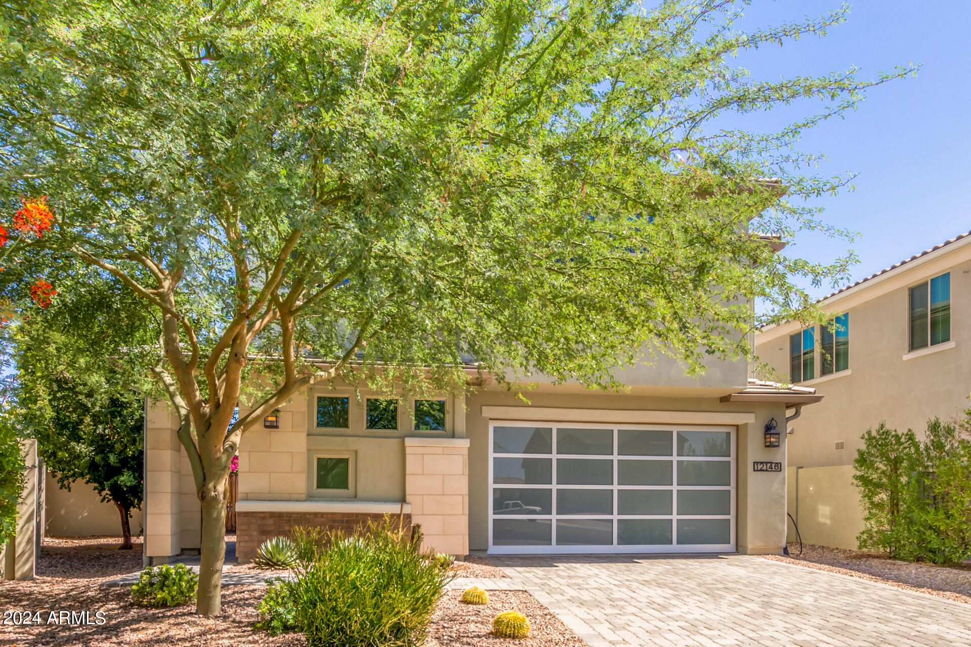12146 West Peak View Road Peoria, AZ 85383 - Photo 6 of 71 6 - Peak View