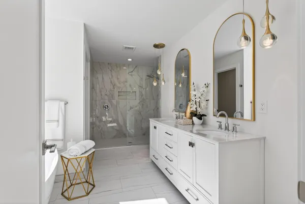 $1,499,000 | 14759 McGinty Road West, Minnetonka, MN 55391