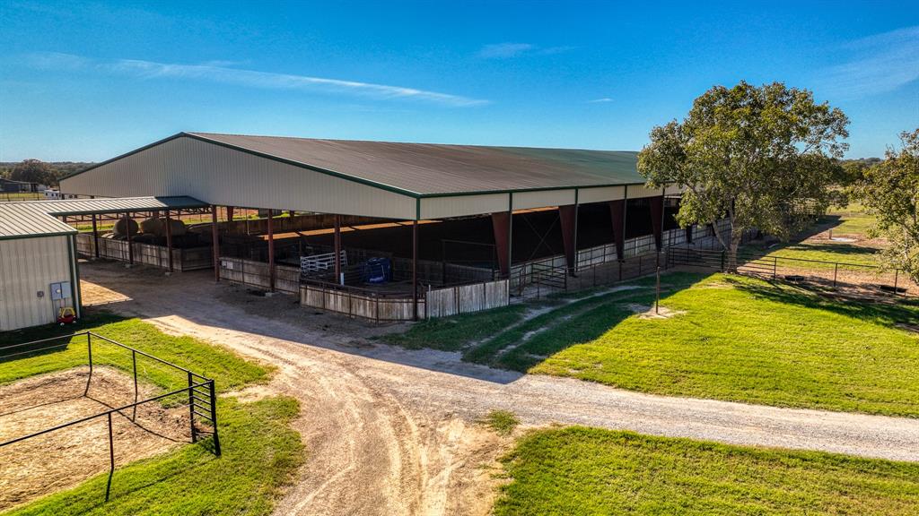 1003 Lamkin Road Mineral Wells, TX 76067 - Photo 28 of 40 View of horse barn