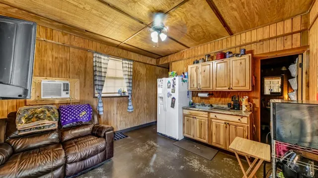 $2,500,000 | 1003 Lamkin Road, Mineral Wells, TX 76067