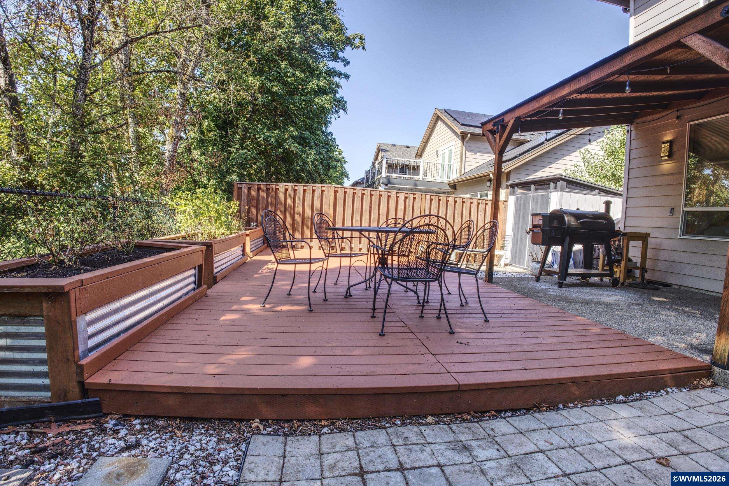 2432 Robbins Way Lebanon, OR 97355 - Photo 19 of 19