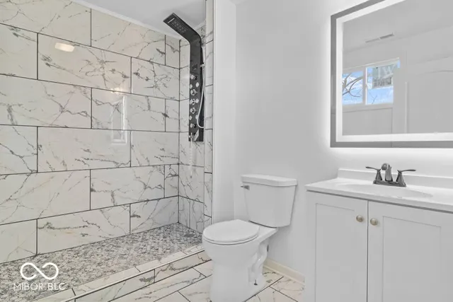 $189,900 | 804 South Albany Street, Selma, IN 47383