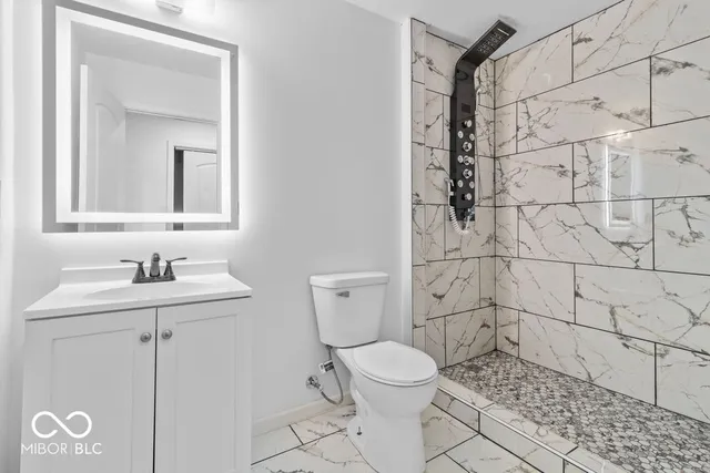 $189,900 | 804 South Albany Street, Selma, IN 47383