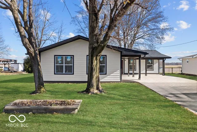 $189,900 | 804 South Albany Street, Selma, IN 47383