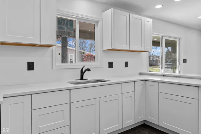 $189,900 | 804 South Albany Street, Selma, IN 47383