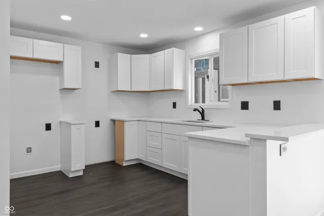 $189,900 | 804 South Albany Street, Selma, IN 47383