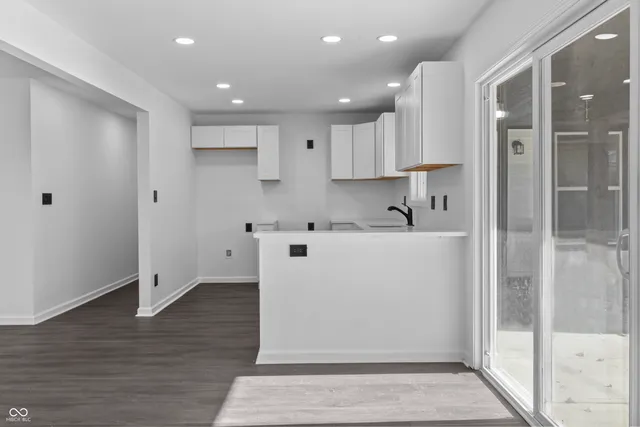 $189,900 | 804 South Albany Street, Selma, IN 47383