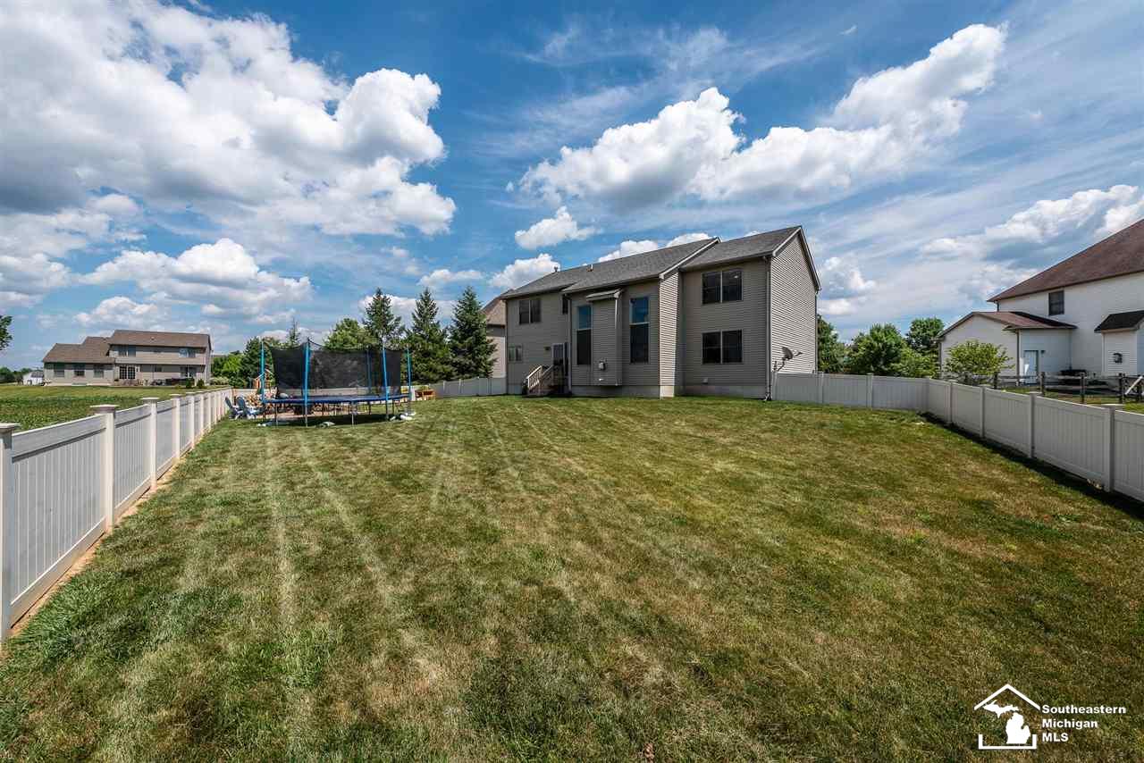 606 Ridge Point Drive Dundee, MI 48131 - Photo 40 of 43