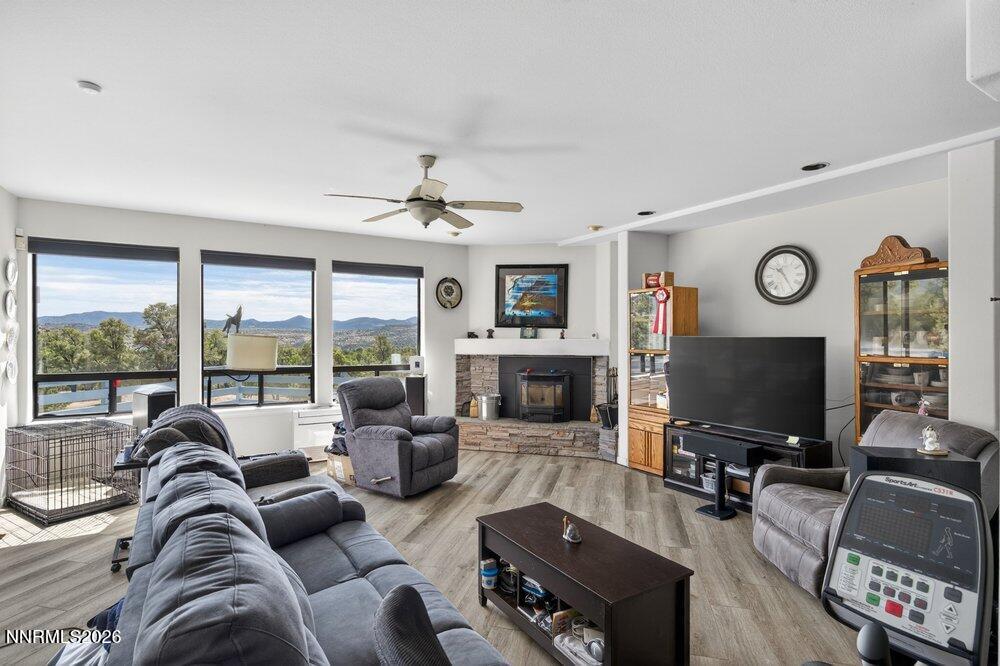 1790 Combination Road Reno, NV 89521 - Photo 10 of 46 living2