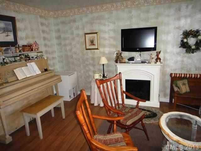 101 Fleetwood Road York, SC 29745 - Photo 3 of 13 Gallery Image 3