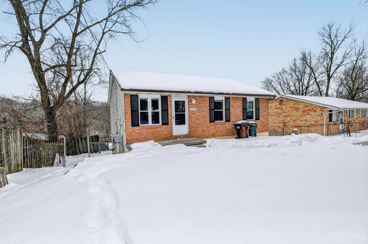 8949 Pippin Road Cincinnati, OH 45251 - Photo 2 of 32 Gallery Image 2