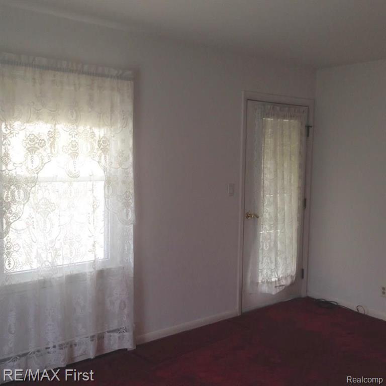 24320 Armada Ridge Road Armada, MI 48005 - Photo 4 of 33