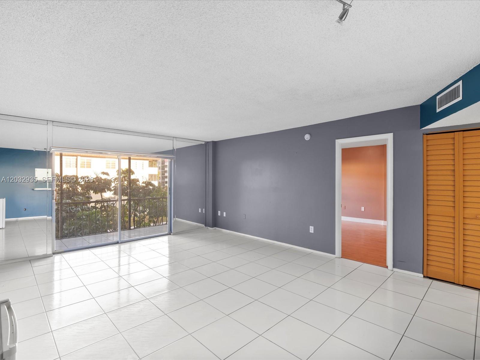 4172 Inverrary Drive, Unit 306 Lauderhill, FL 33319 - Photo 3 of 17