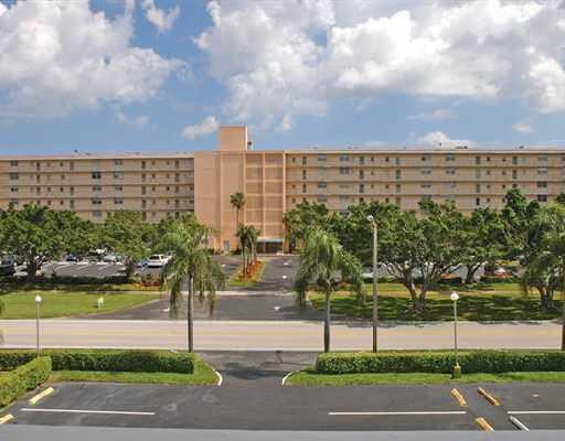 6161 2nd, Unit 424 Boca Raton, FL 33487 - Photo 1 of 15 Primary Photo