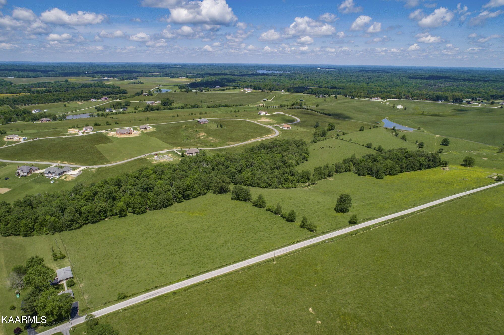 7 Winningham Road Crossville, TN 38572 - Photo 1 of 2 a view of a city