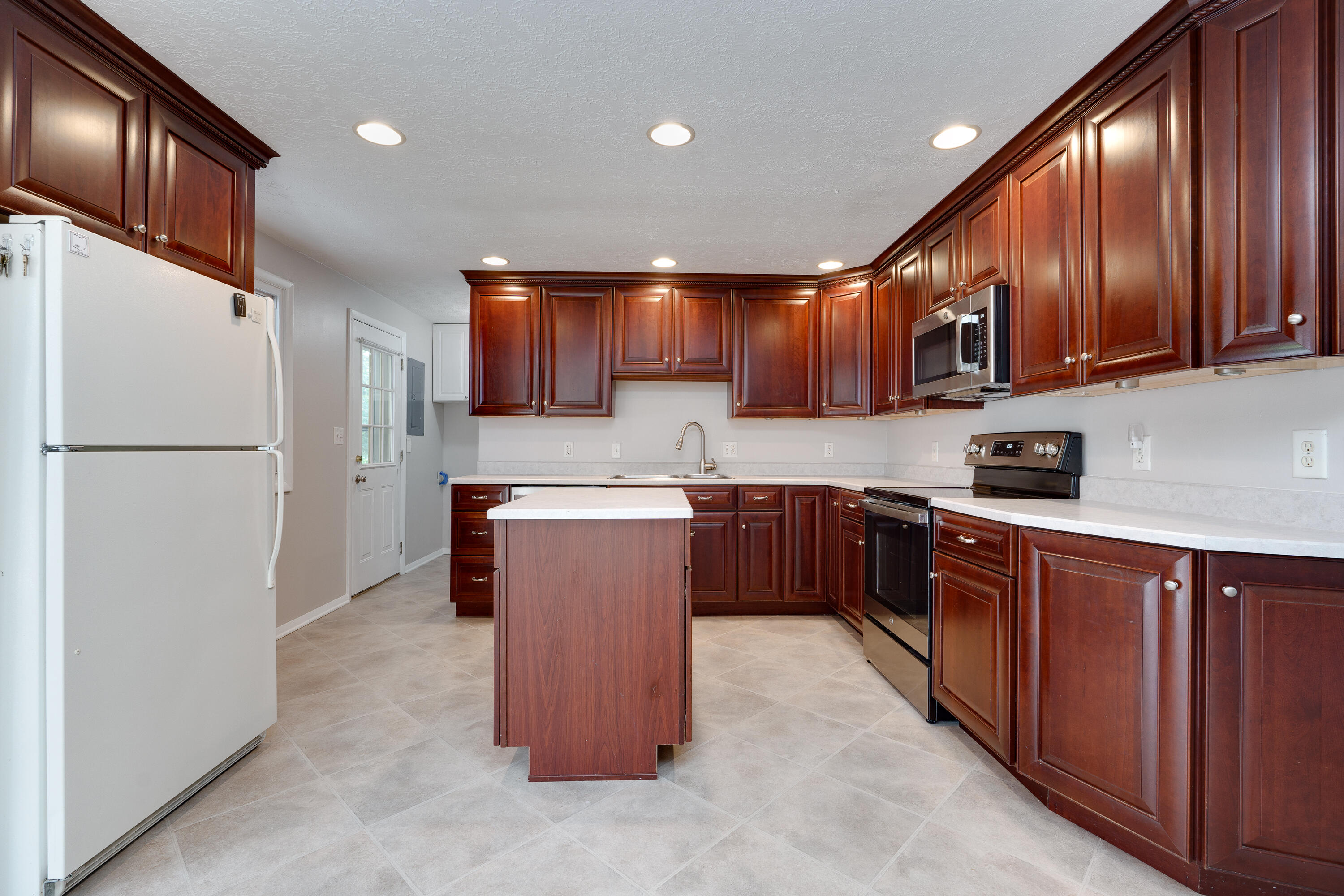 2770 County Line Road Dayton, OH 45430 - Photo 13 of 55