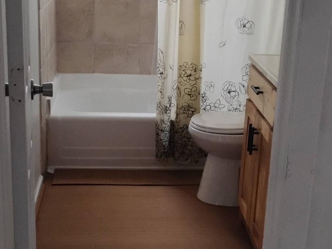 3436 West Horn Lake Road Memphis, TN 38109 - Photo 16 of 20 a bathroom with a toilet and a shower