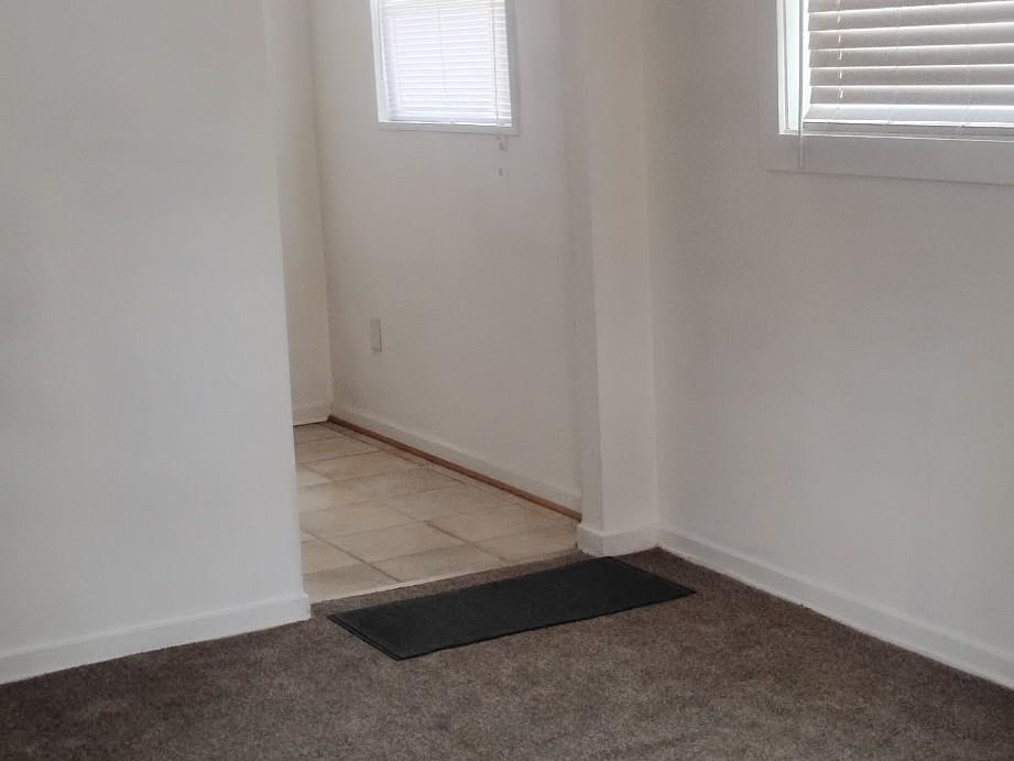 3436 West Horn Lake Road Memphis, TN 38109 - Photo 6 of 20 an empty room with a window