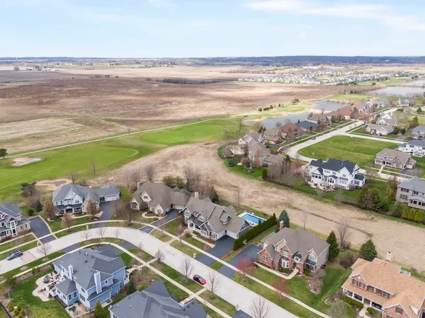 $1,395,000 | 39-w914 Kellar Square, Geneva, IL 60134