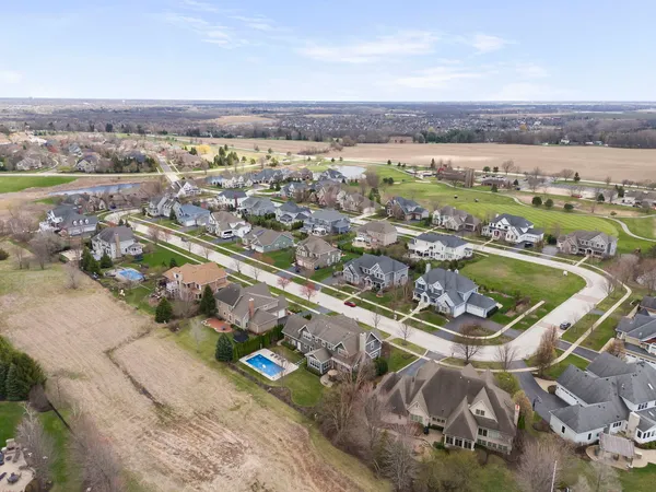 $1,395,000 | 39-w914 Kellar Square, Geneva, IL 60134