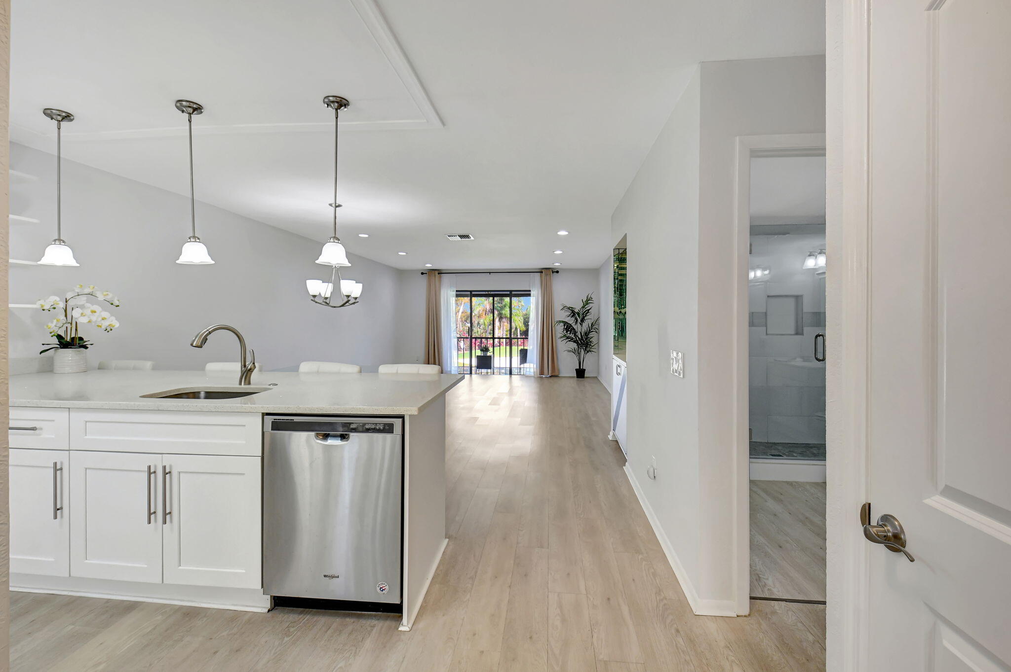 8315 Casa Del Lago, Unit F Boca Raton, FL 33433 - Photo 13 of 55 4-web-or-mls-DSC_7517