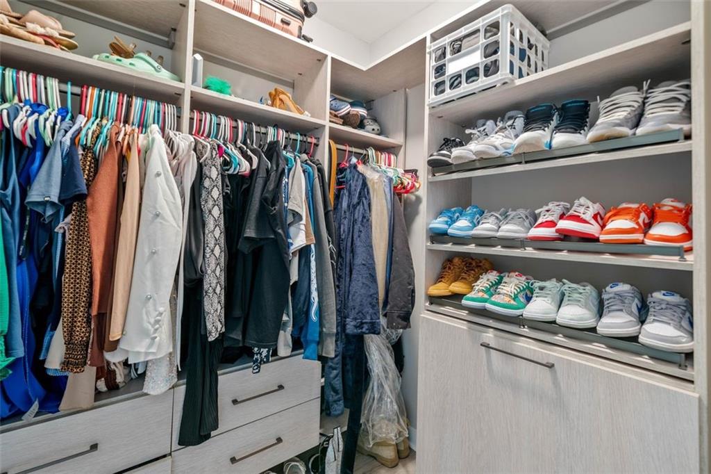 250 Pharr Road Northeast, Unit 1814 Atlanta, GA 30305 - Photo 22 of 37